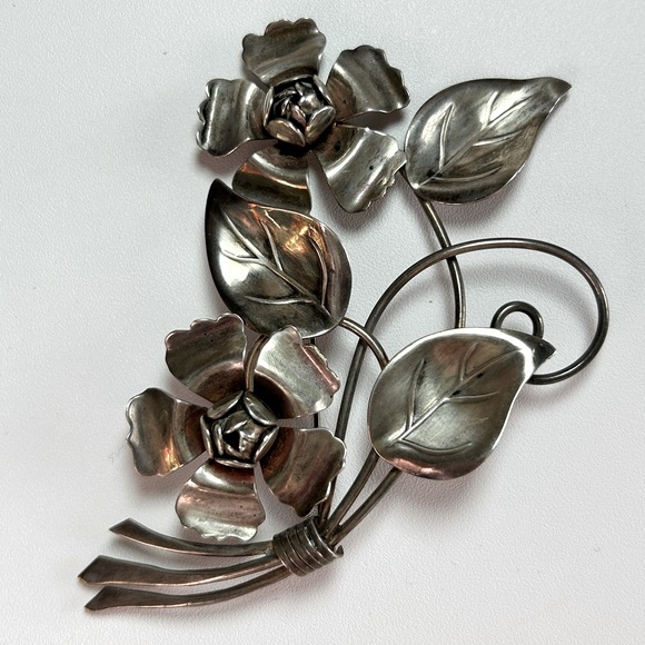 Large Vintage floral stamped sterling silver .925 brooch Pin flower bouquet